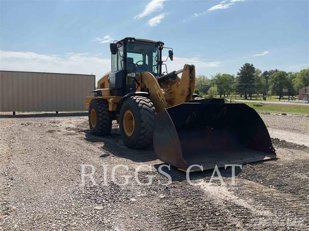 CAT 938M Chargeuse sur pneus
