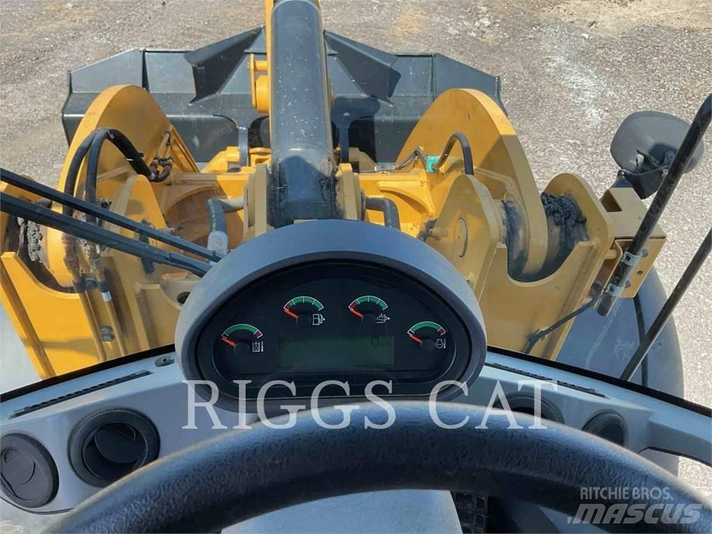 CAT 938M Chargeuse sur pneus