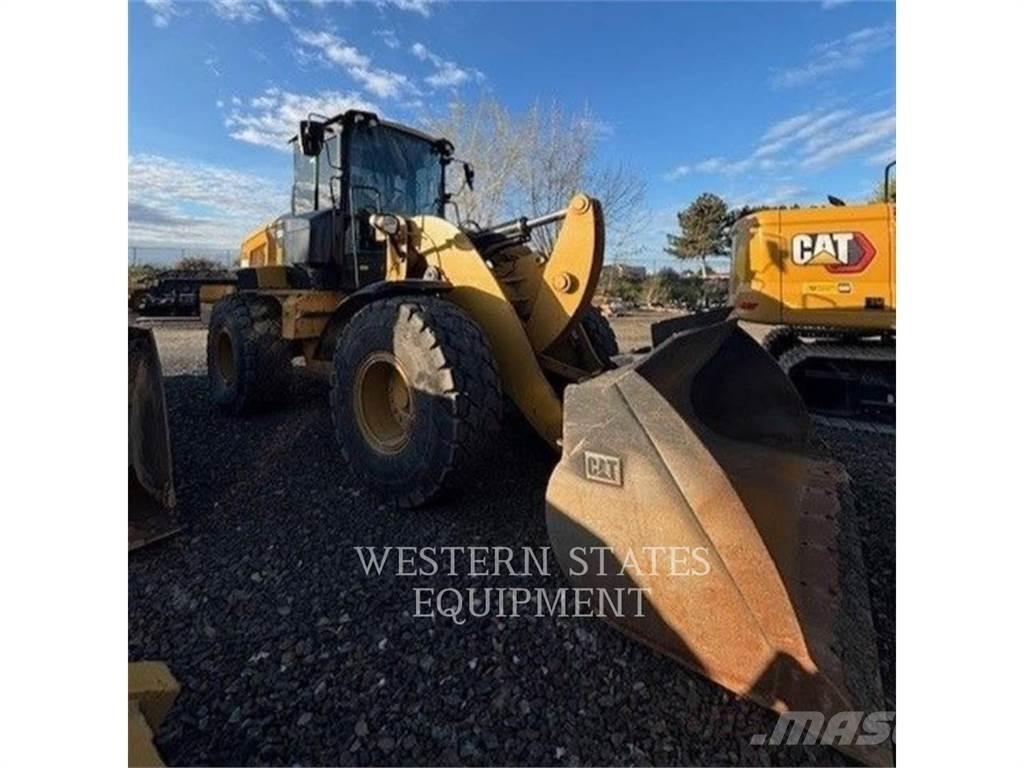 CAT 938M Chargeuse sur pneus