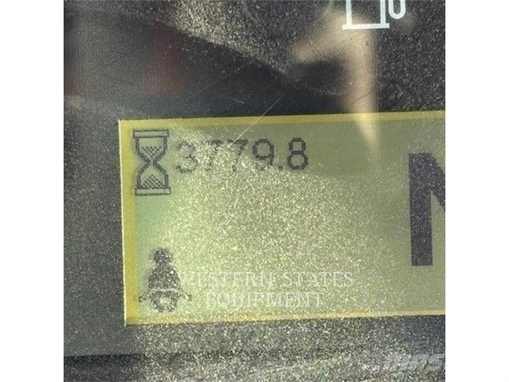CAT 938M Chargeuse sur pneus