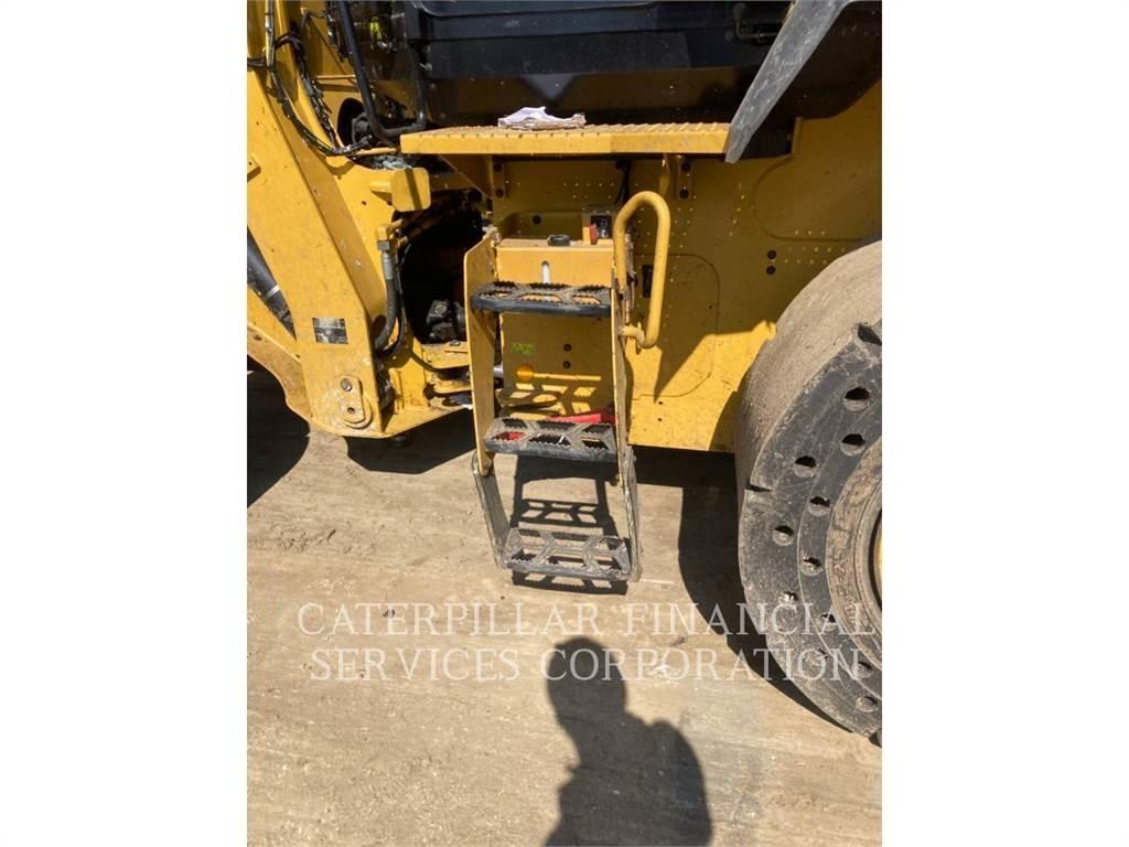 CAT 938M Chargeuse sur pneus
