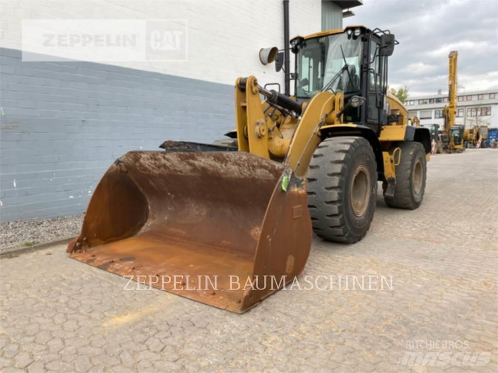 CAT 938M Chargeuse sur pneus