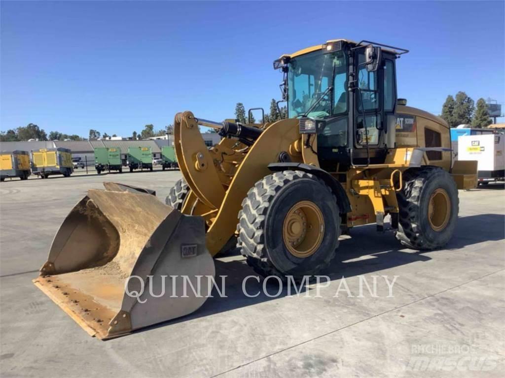 CAT 938M Chargeuse sur pneus