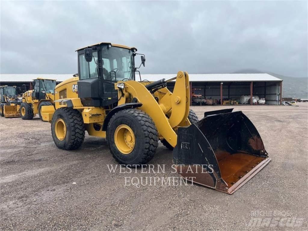CAT 938M Chargeuse sur pneus