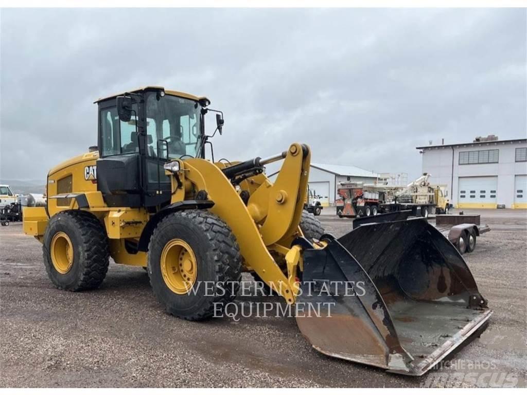 CAT 938M Chargeuse sur pneus