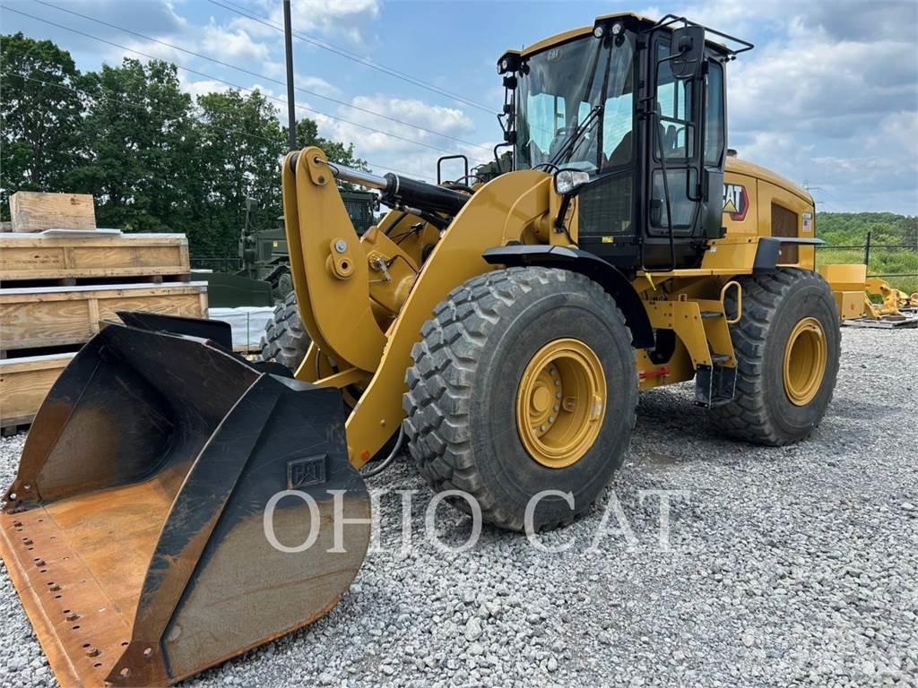 CAT 938M Chargeuse sur pneus