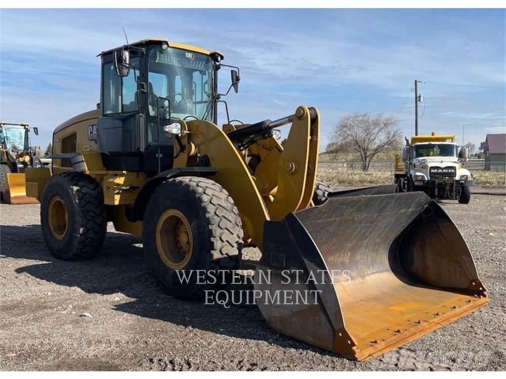 CAT 938M Chargeuse sur pneus