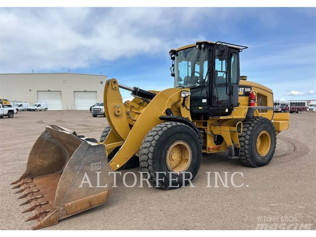 CAT 938M Chargeuse sur pneus