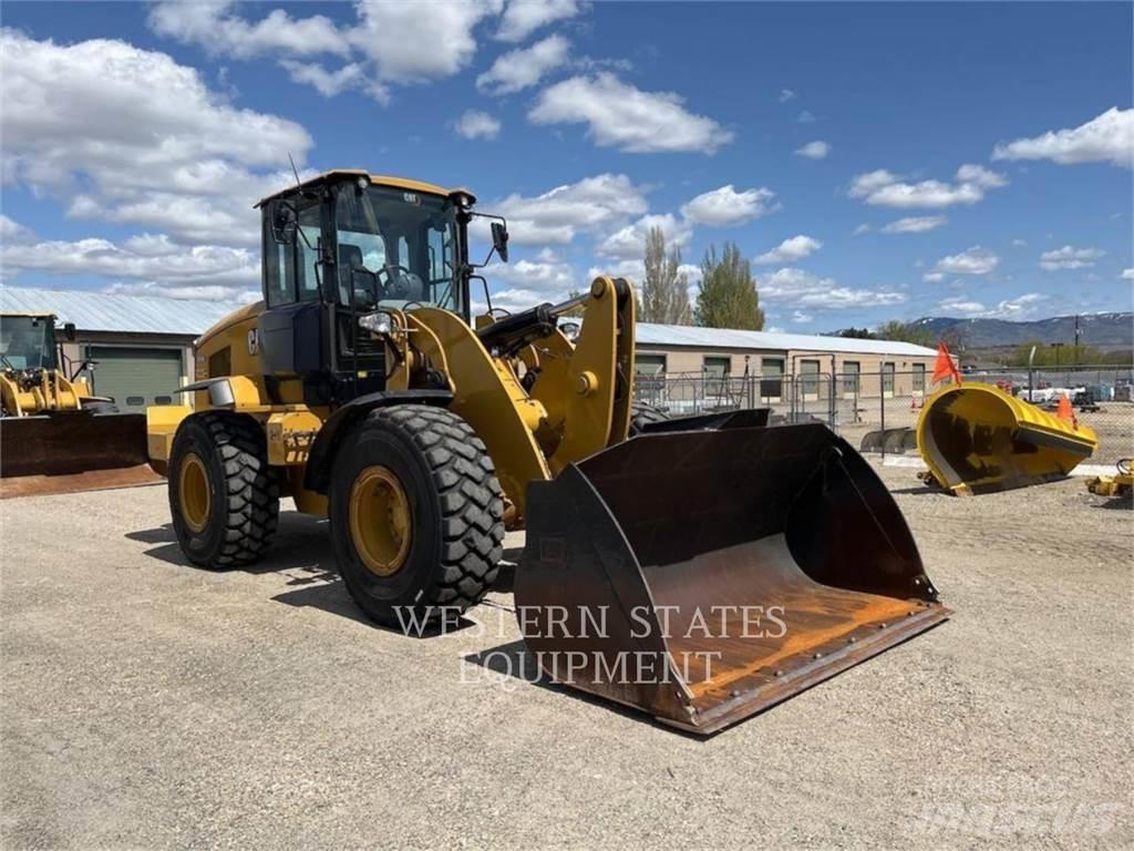 CAT 938M Chargeuse sur pneus