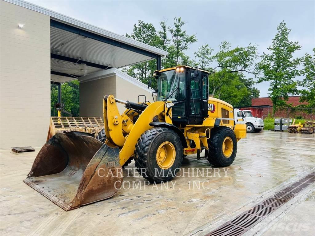 CAT 938M Chargeuse sur pneus