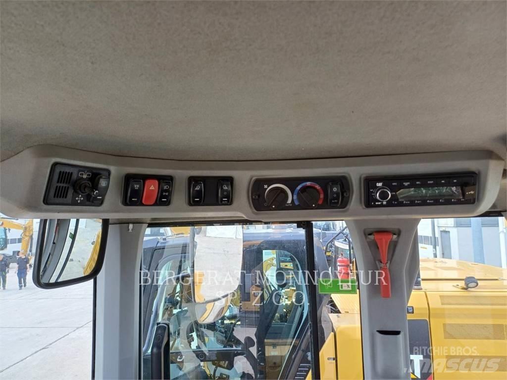 CAT 938M Chargeuse sur pneus