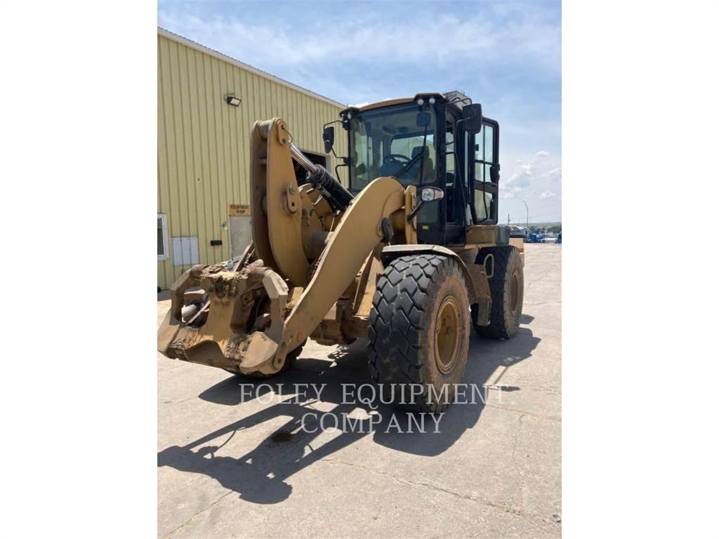 CAT 938M Chargeuse sur pneus