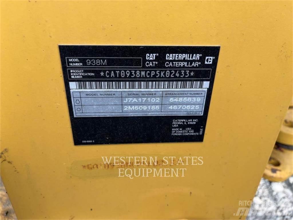 CAT 938M Chargeuse sur pneus
