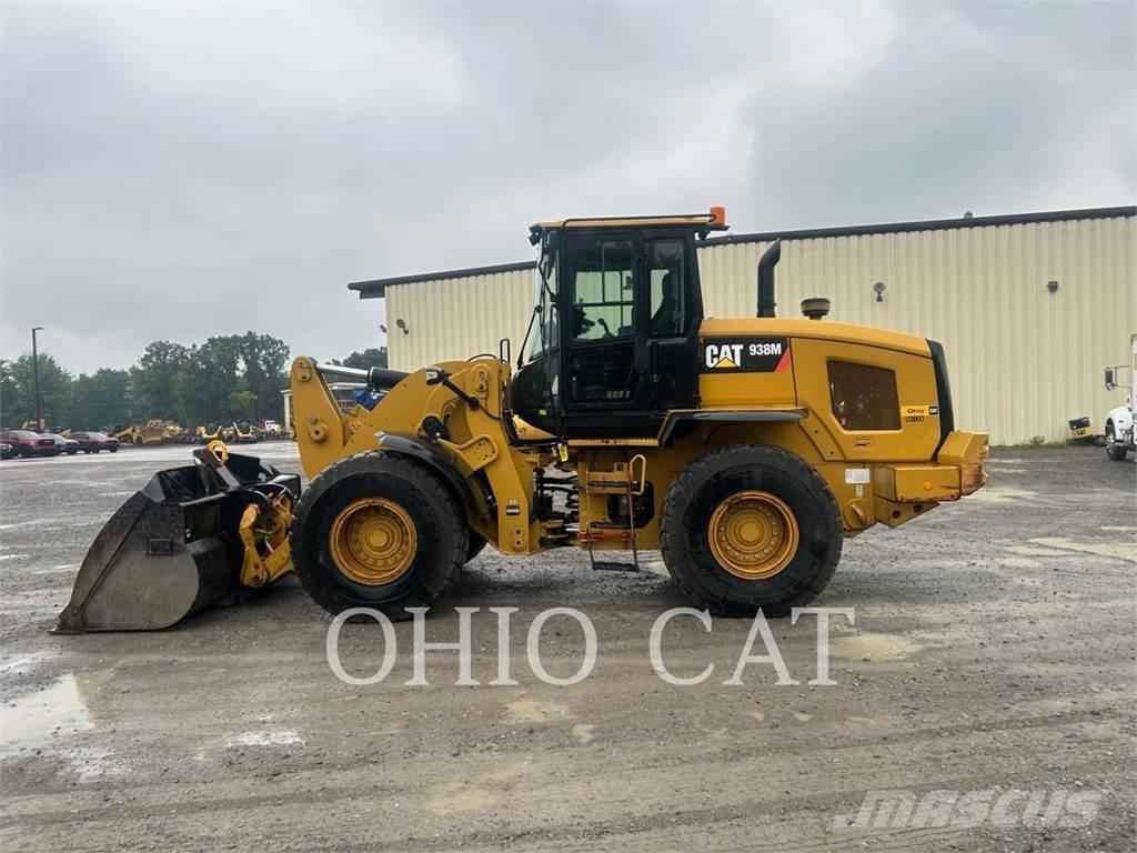 CAT 938M Chargeuse sur pneus