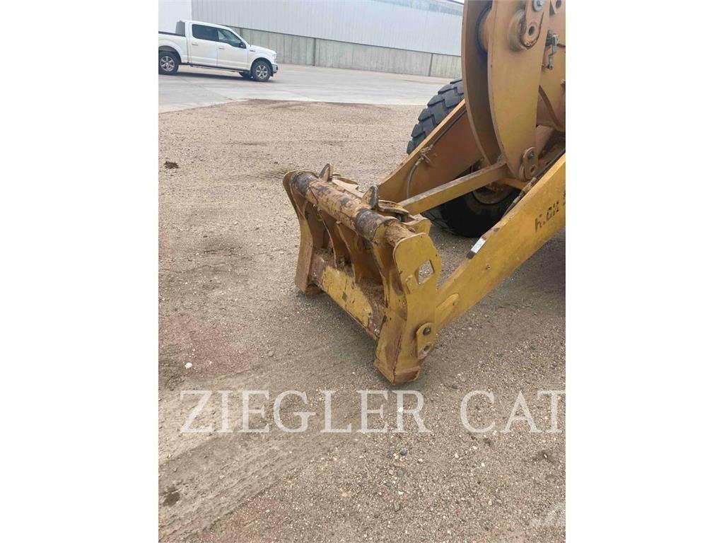 CAT 938M Chargeuse sur pneus