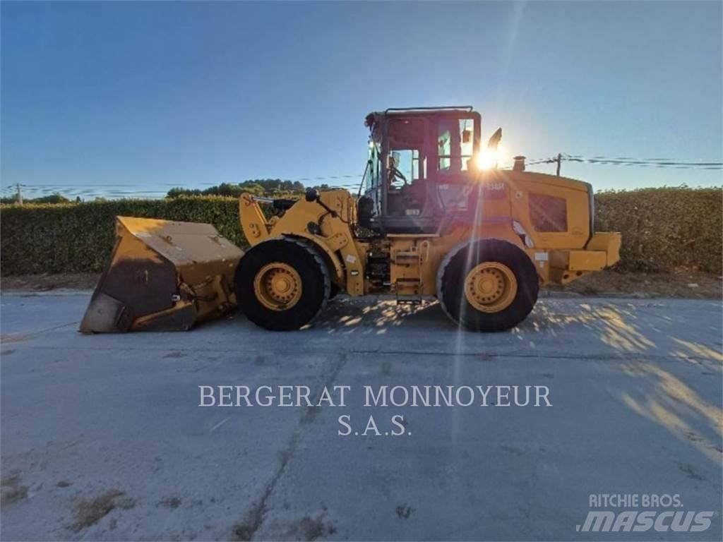CAT 938M Chargeuse sur pneus