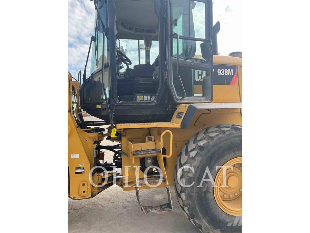 CAT 938M Chargeuse sur pneus
