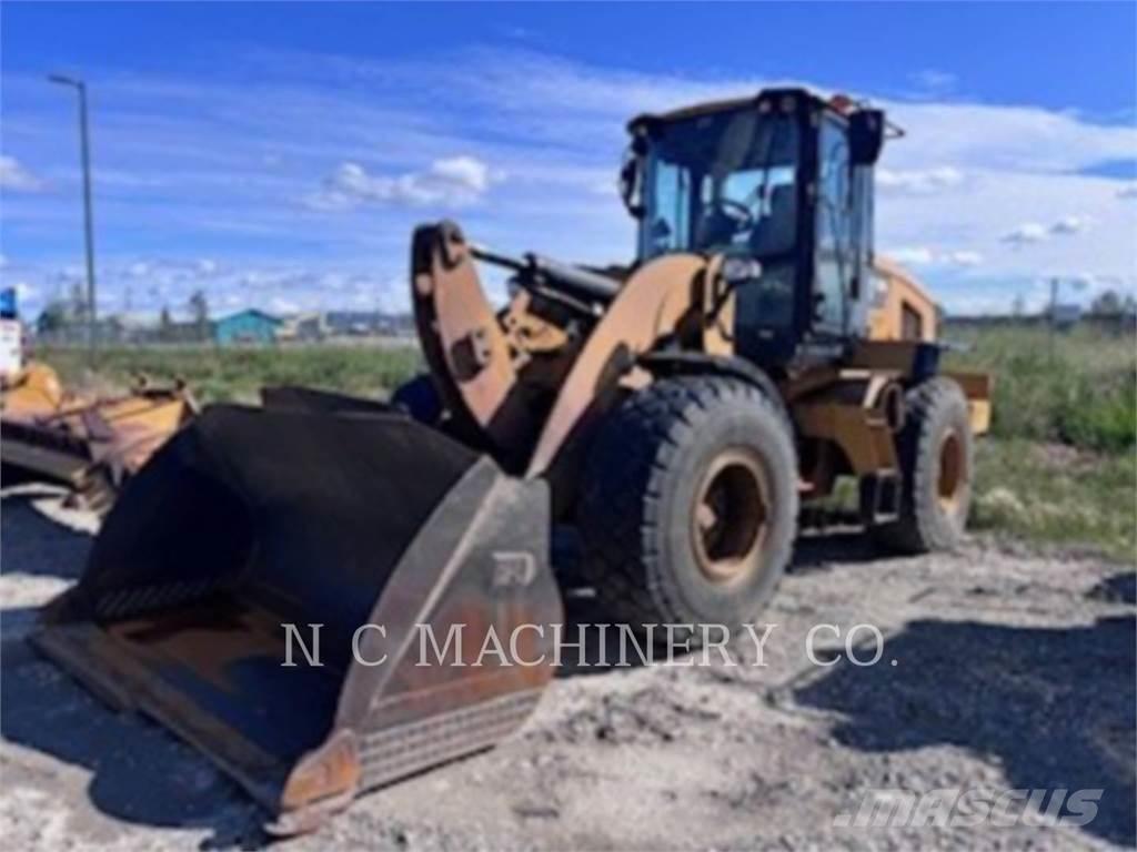 CAT 938M Chargeuse sur pneus