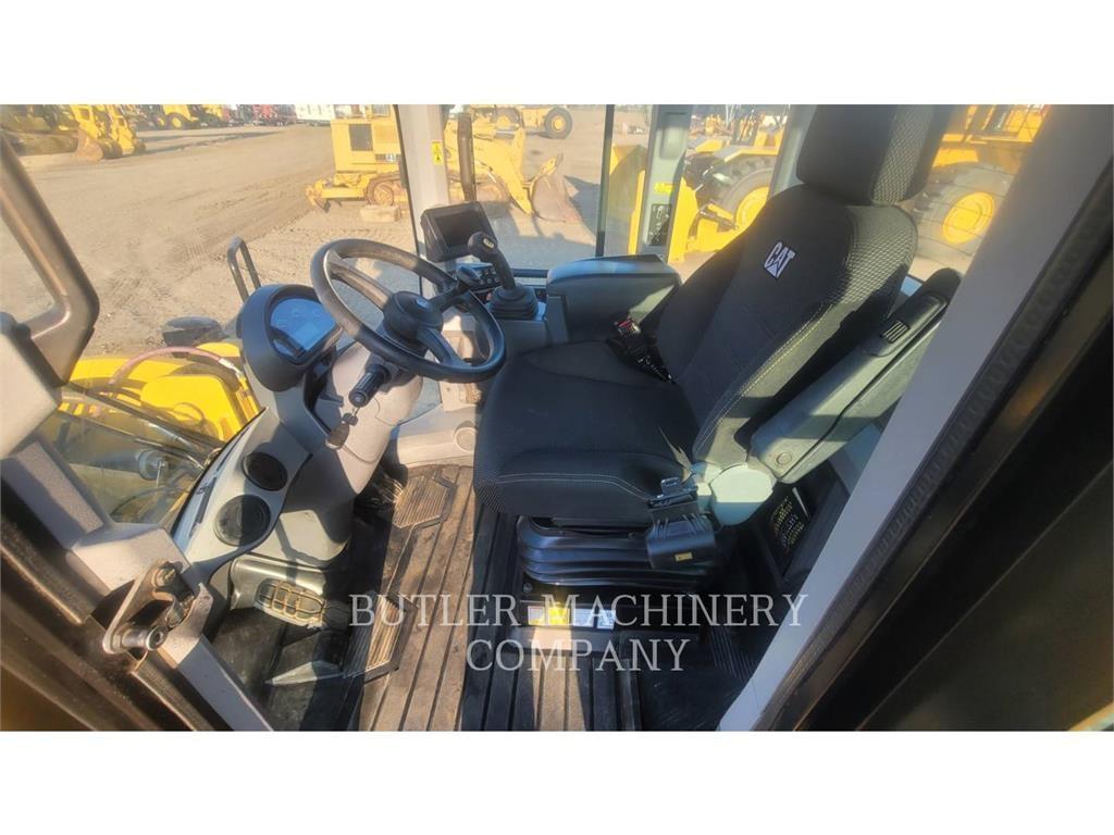 CAT 938M Chargeuse sur pneus