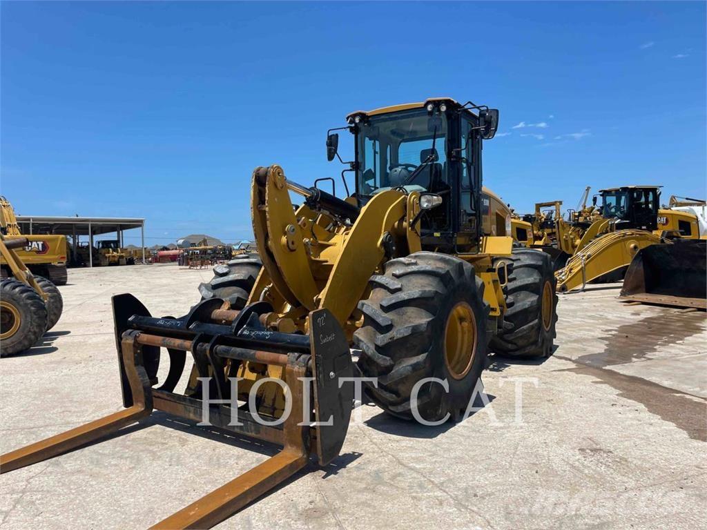 CAT 938M Chargeuse sur pneus