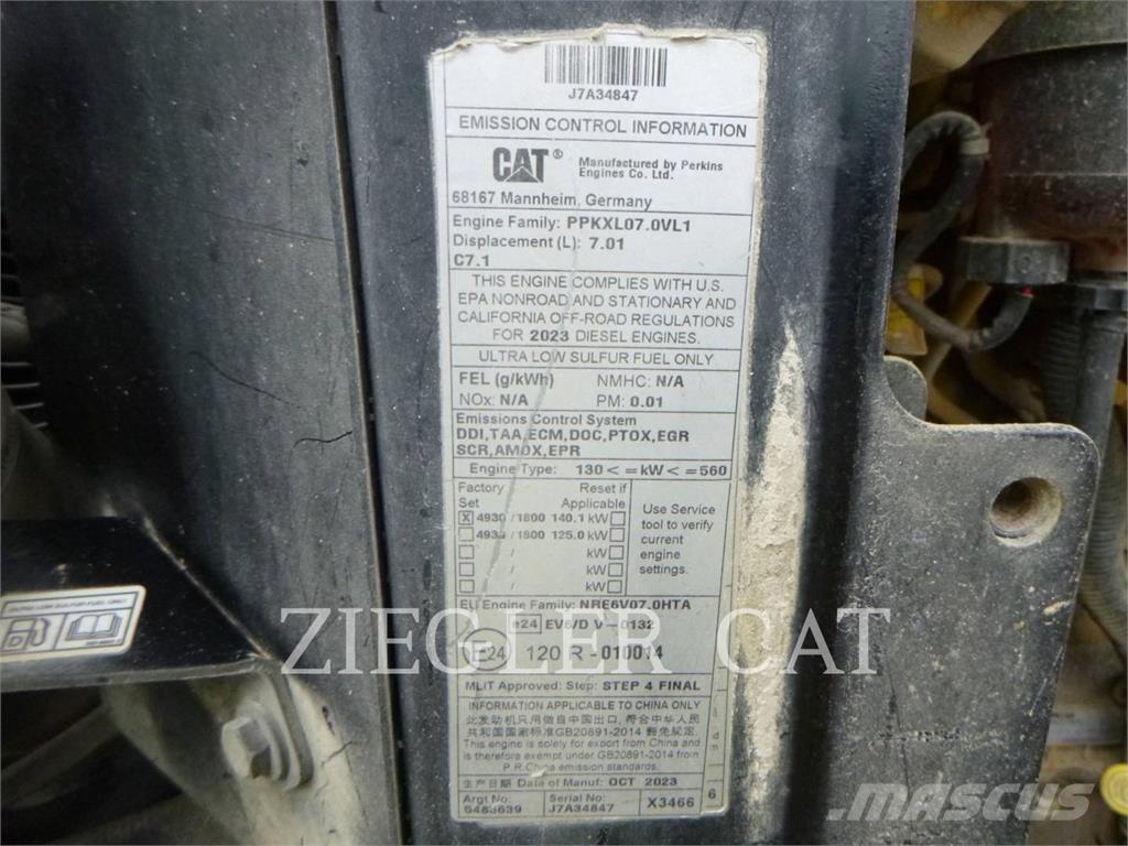 CAT 938M Chargeuse sur pneus