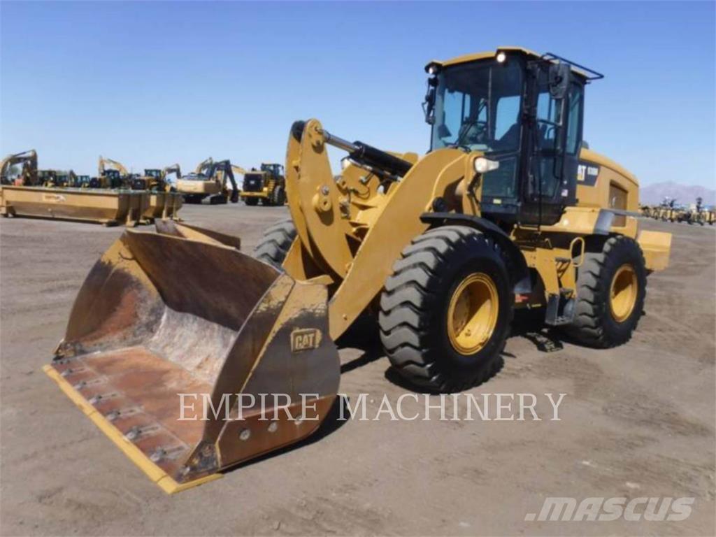 CAT 938M Chargeuse sur pneus
