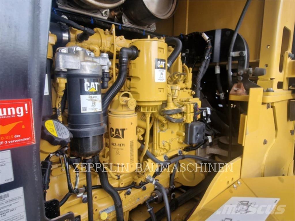 CAT 938M Chargeuse sur pneus