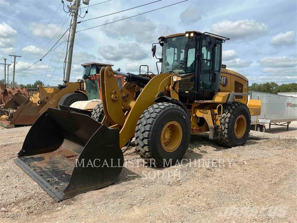 CAT 938M Chargeuse sur pneus