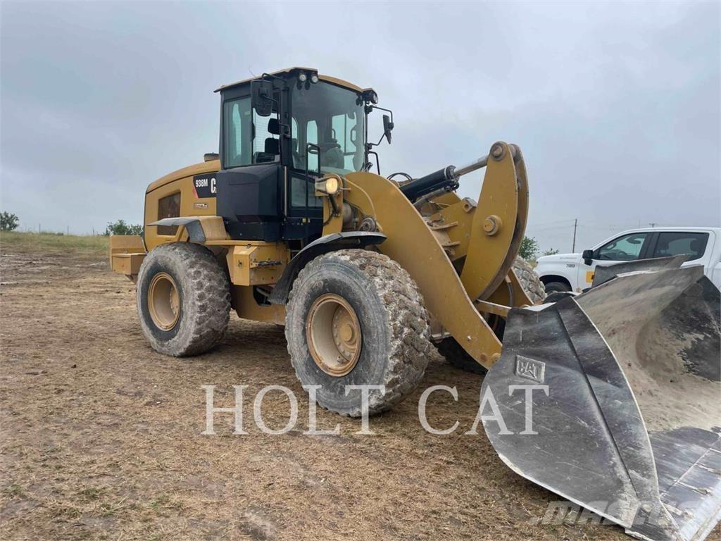 CAT 938M Chargeuse sur pneus