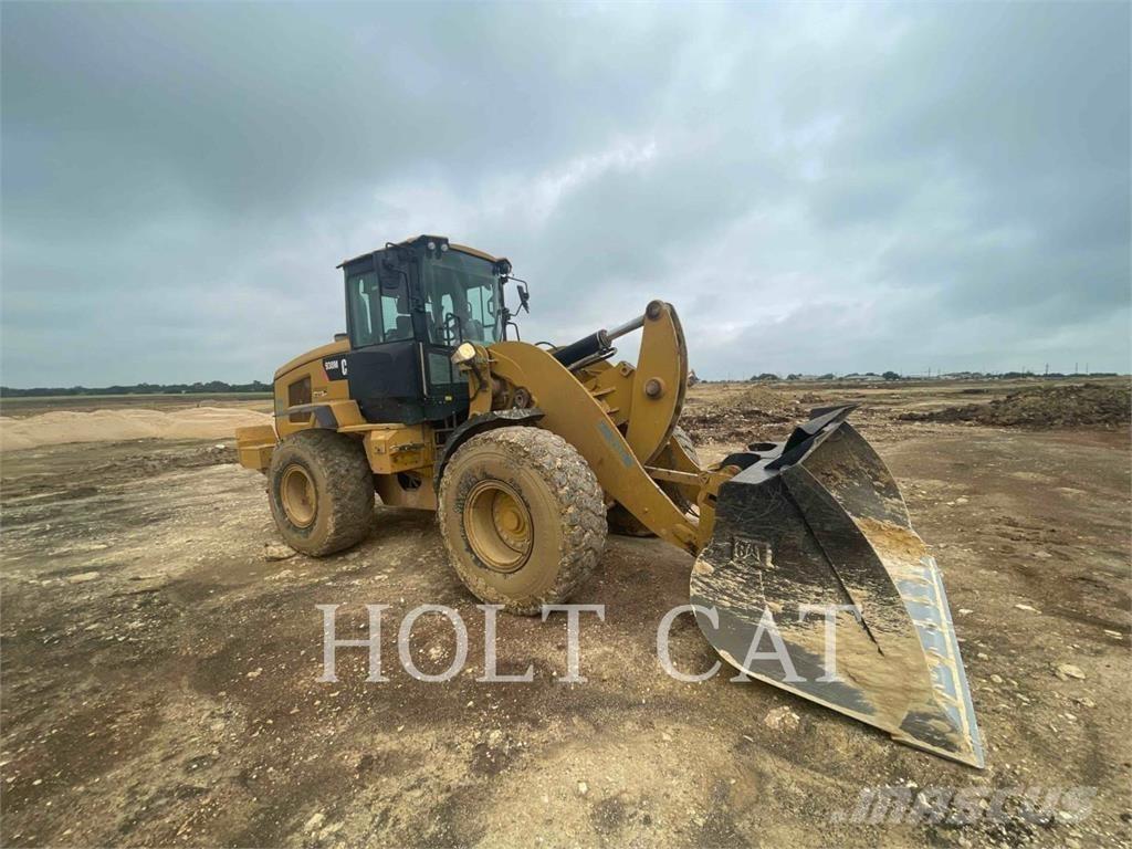 CAT 938M Chargeuse sur pneus