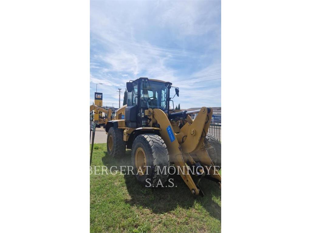 CAT 938M Chargeuse sur pneus