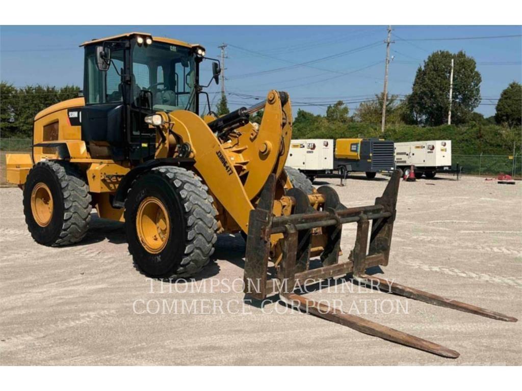 CAT 938M Chargeuse sur pneus