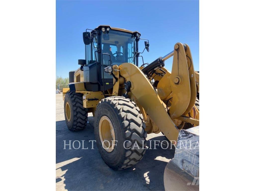 CAT 938M Chargeuse sur pneus