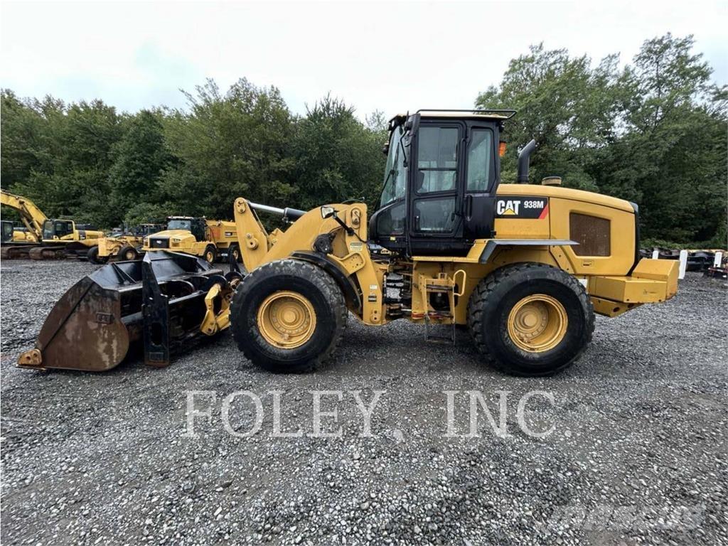 CAT 938M Chargeuse sur pneus