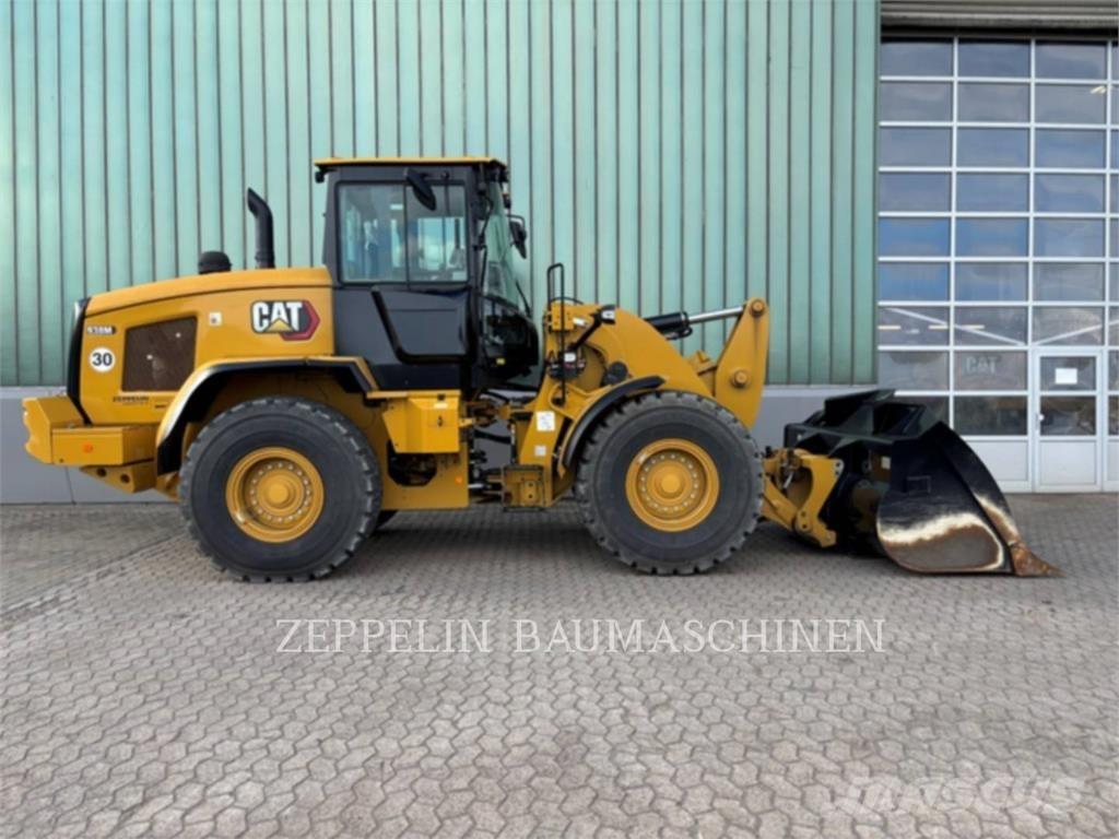 CAT 938M Chargeuse sur pneus