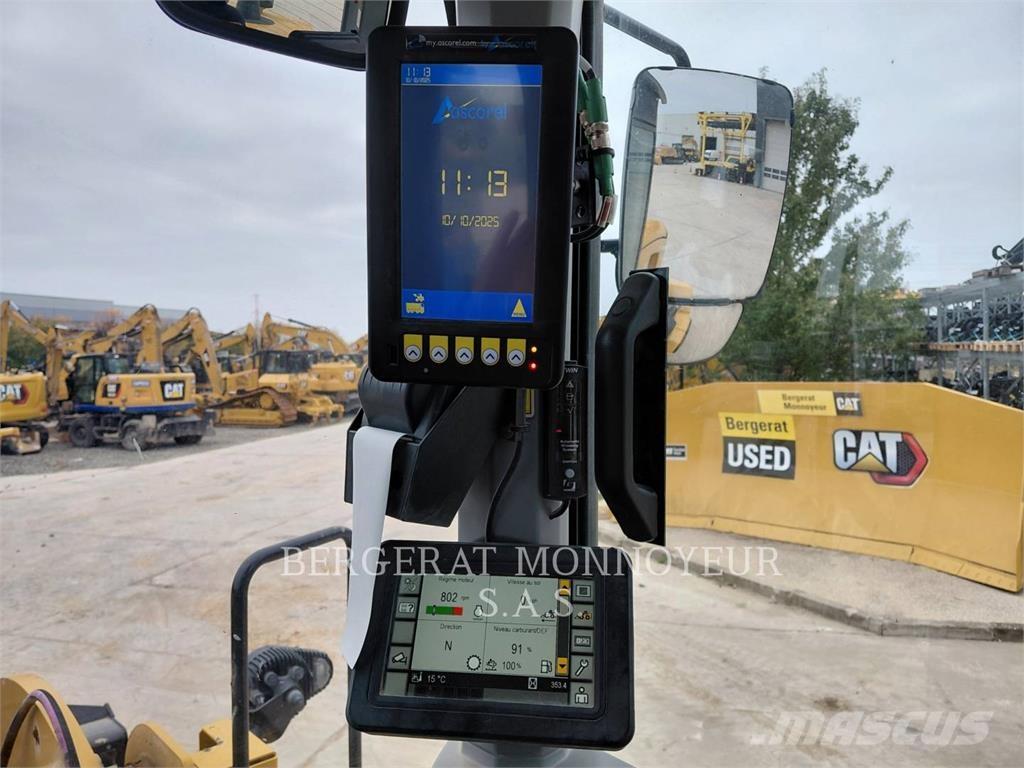CAT 938M Chargeuse sur pneus