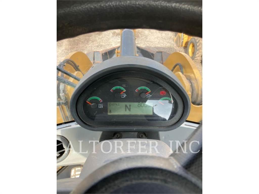 CAT 938M Chargeuse sur pneus