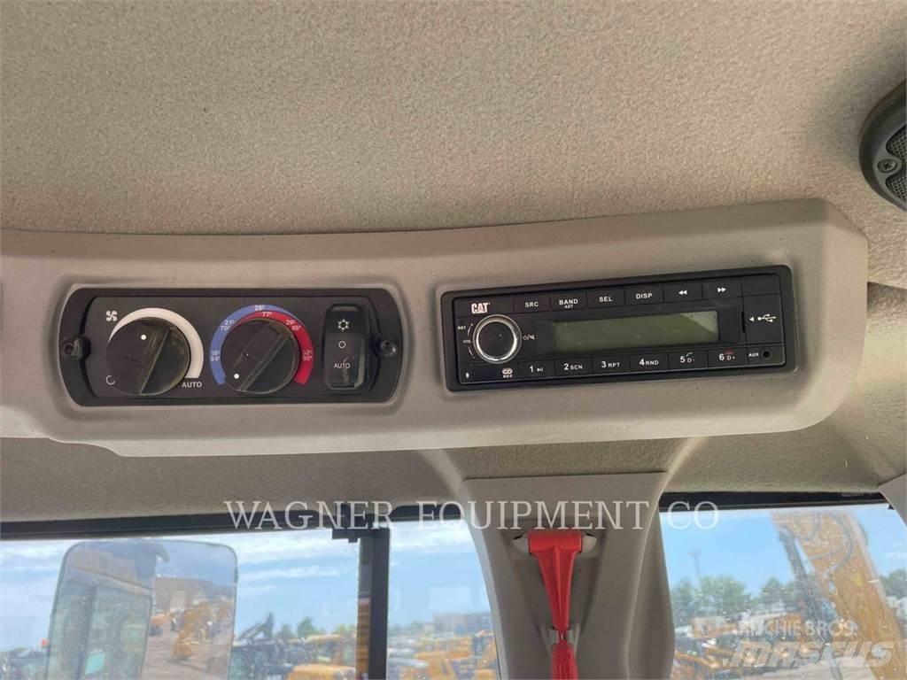 CAT 938M FC Chargeuse sur pneus