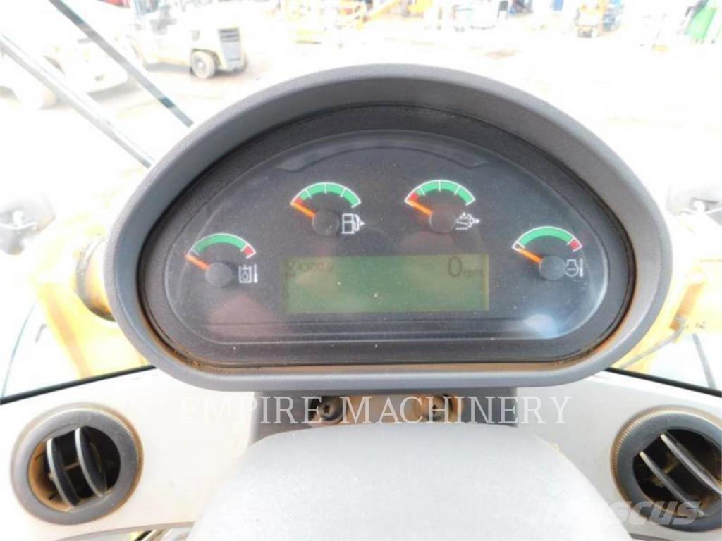 CAT 938M FC Chargeuse sur pneus