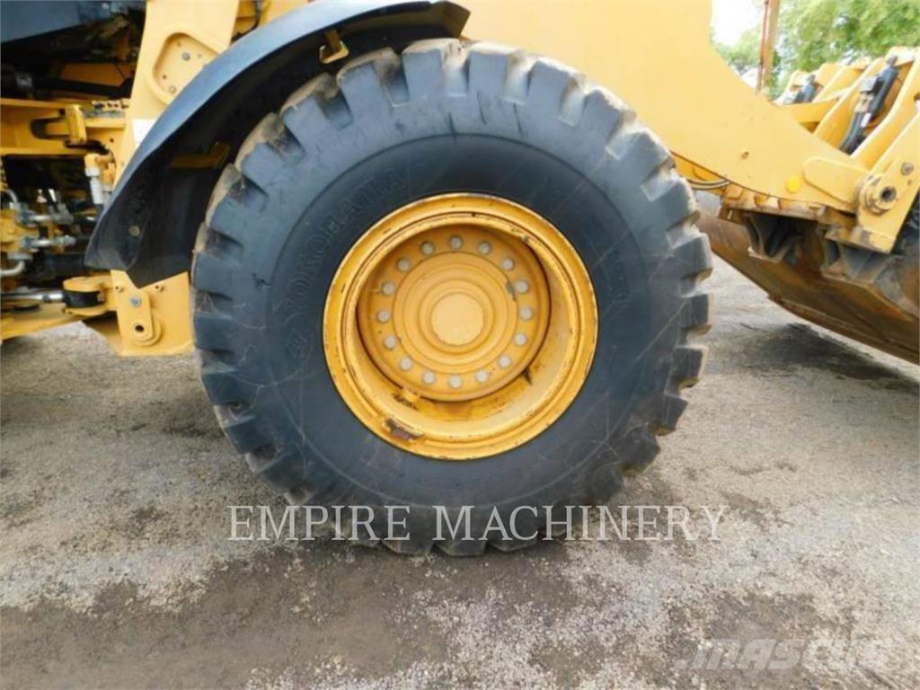 CAT 938M FC Chargeuse sur pneus