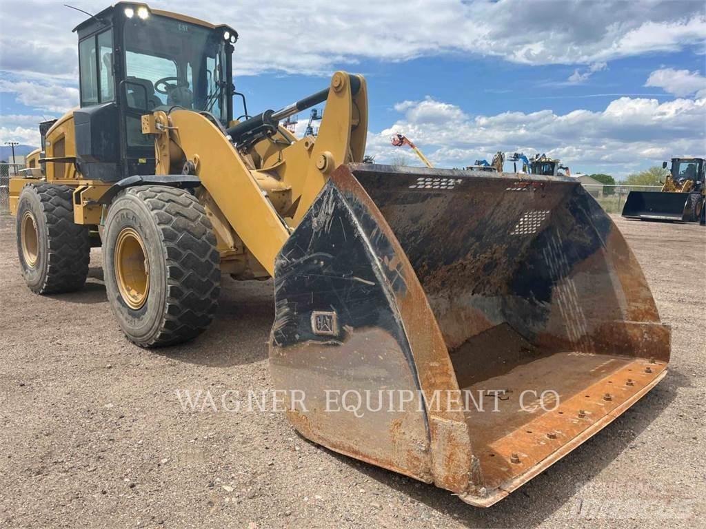 CAT 938M HL Chargeuse sur pneus