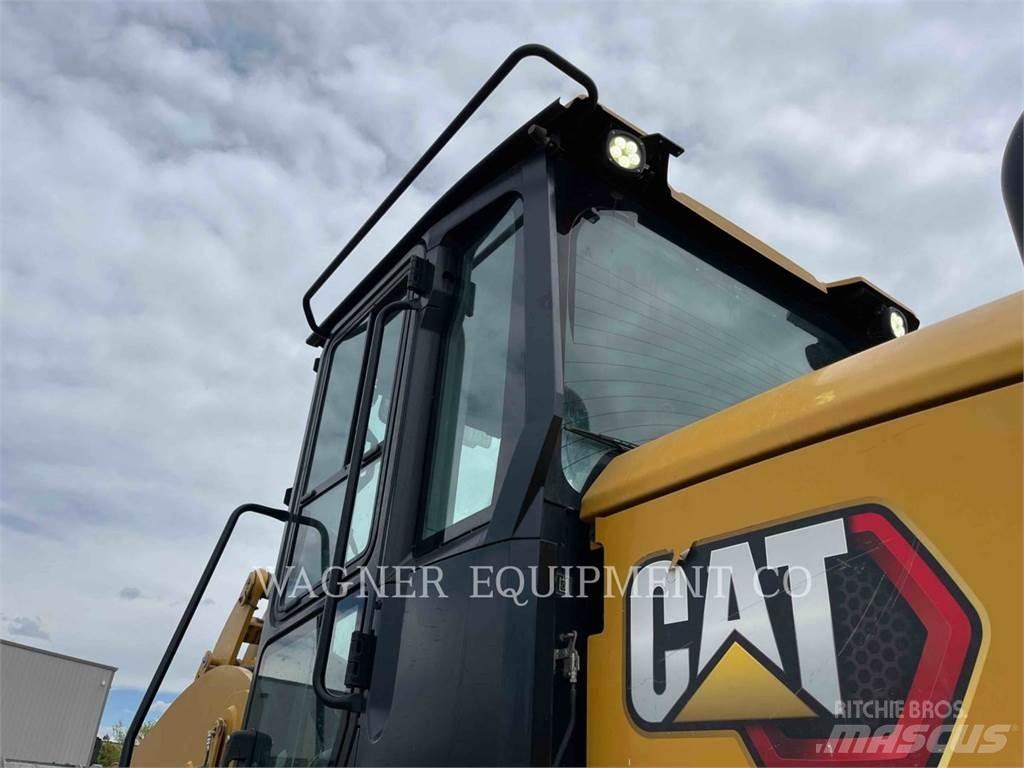 CAT 938M HL Chargeuse sur pneus
