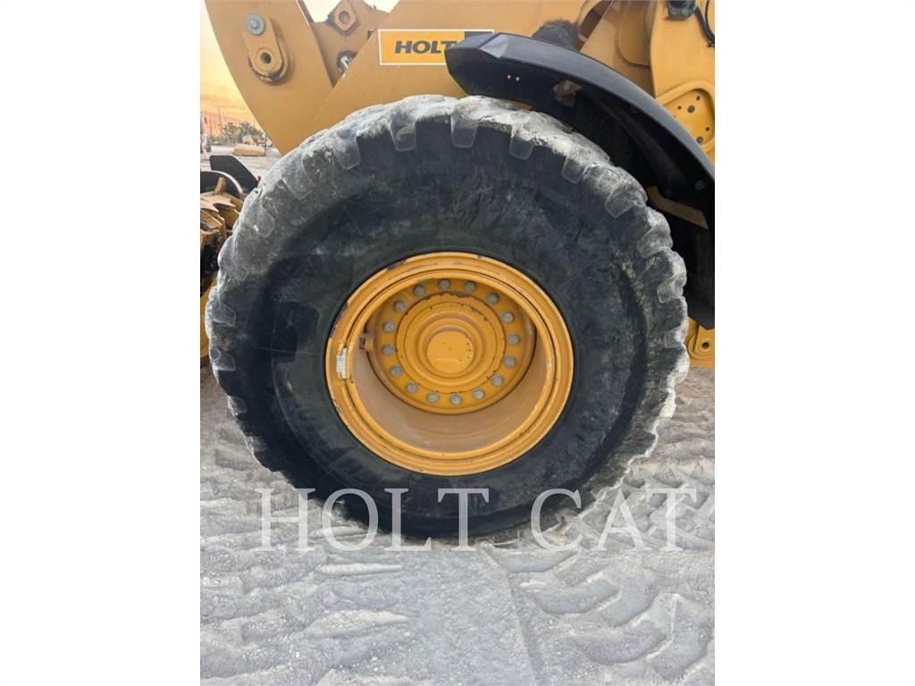 CAT 938M QC Chargeuse sur pneus