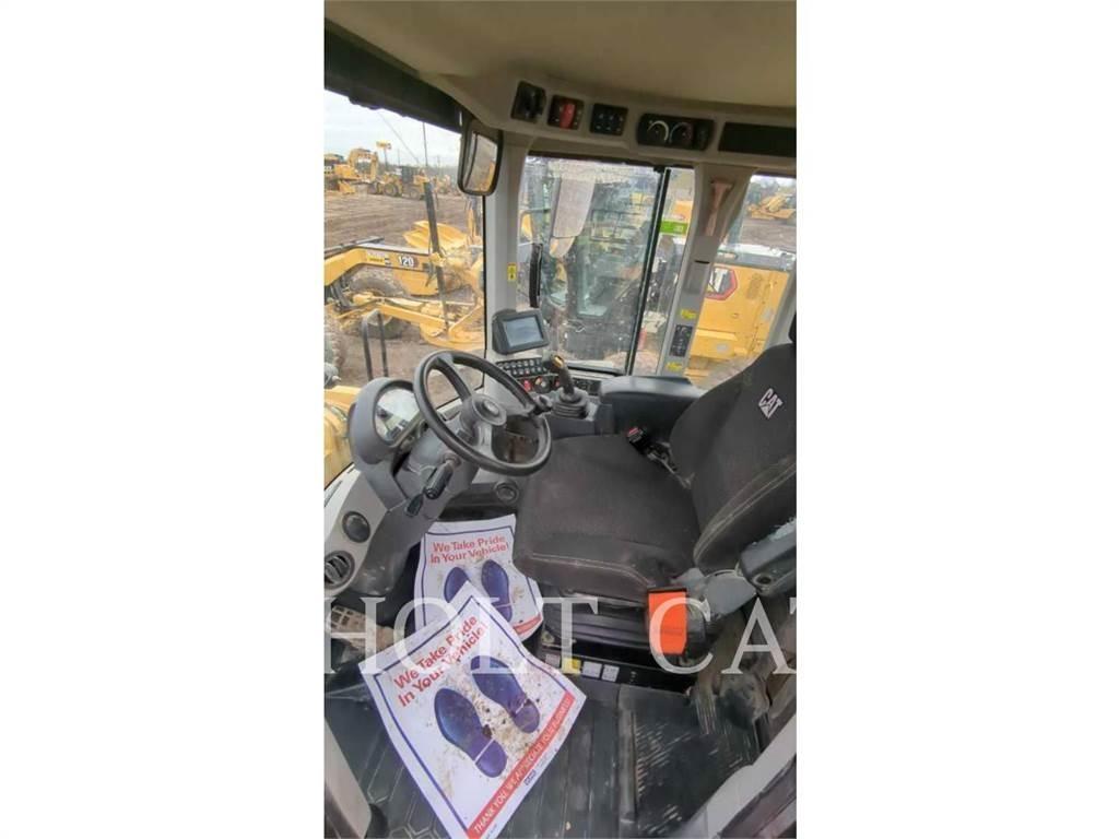 CAT 938M QC Chargeuse sur pneus