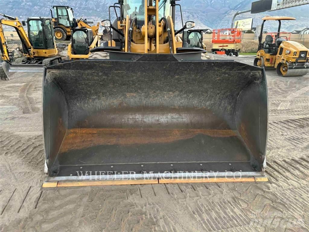 CAT 938M QC 3V Chargeuse sur pneus