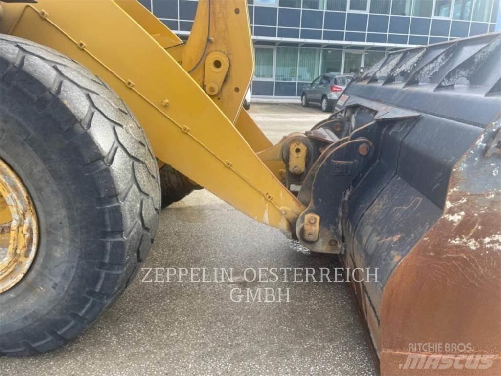 CAT 950M Chargeuse sur pneus