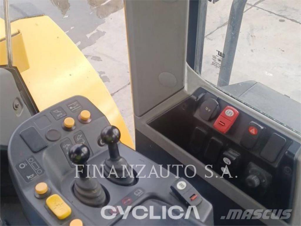 CAT 950M Chargeuse sur pneus