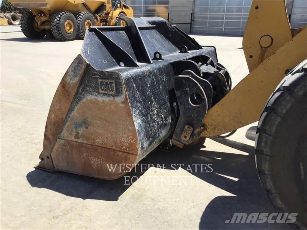CAT 950M Chargeuse sur pneus