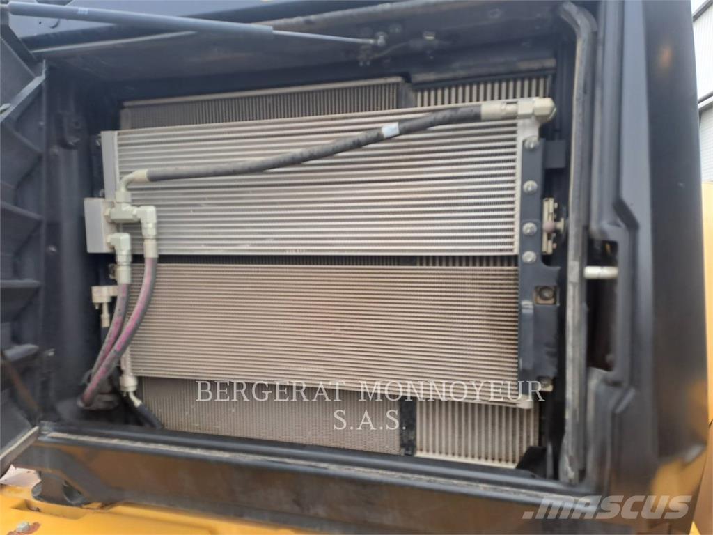 CAT 950M Chargeuse sur pneus