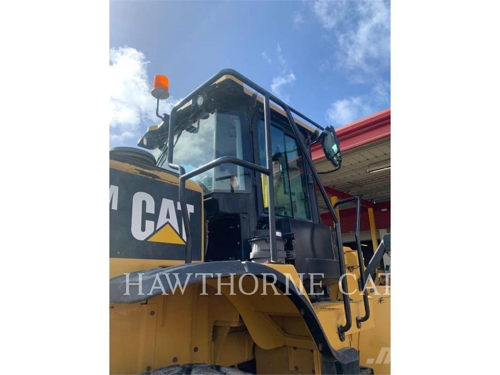 CAT 950M Chargeuse sur pneus